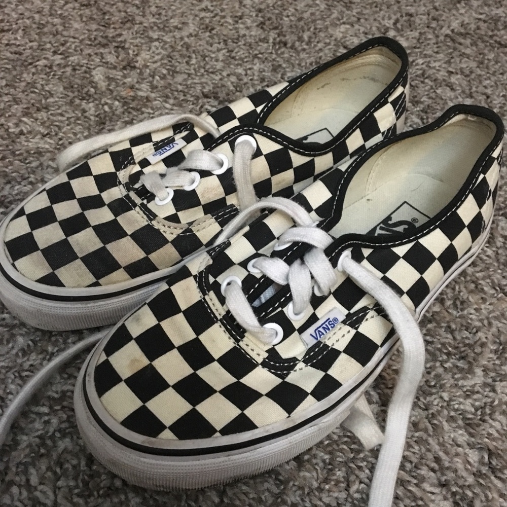 Checkered Black and White Vans shoes size 5 🖤